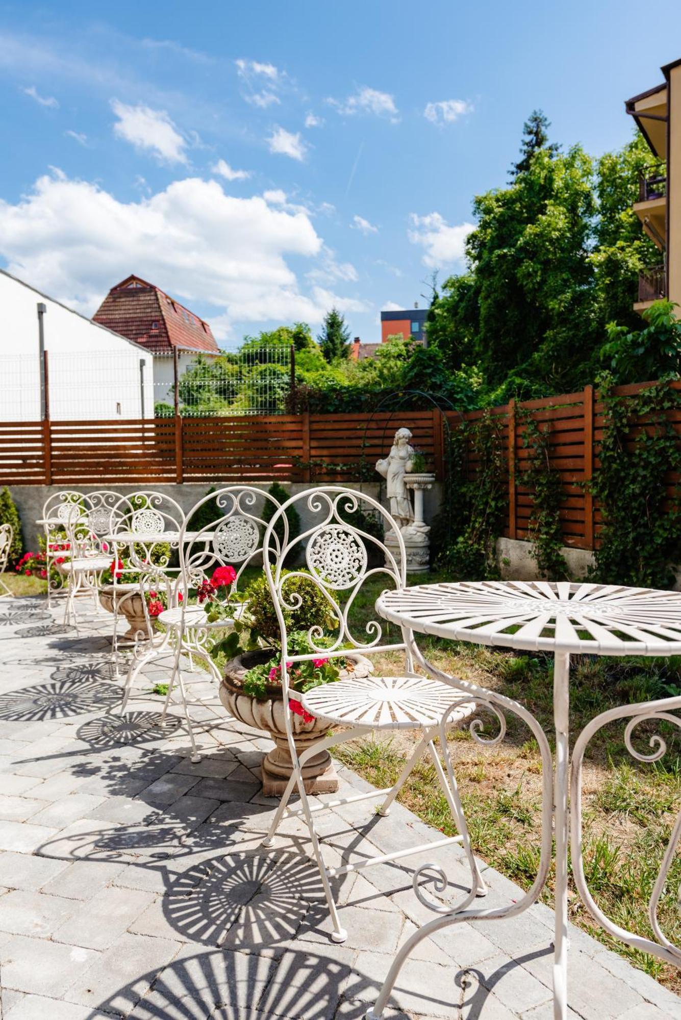Ateneea Luxury Rooms Cluj-Napoca Exterior foto